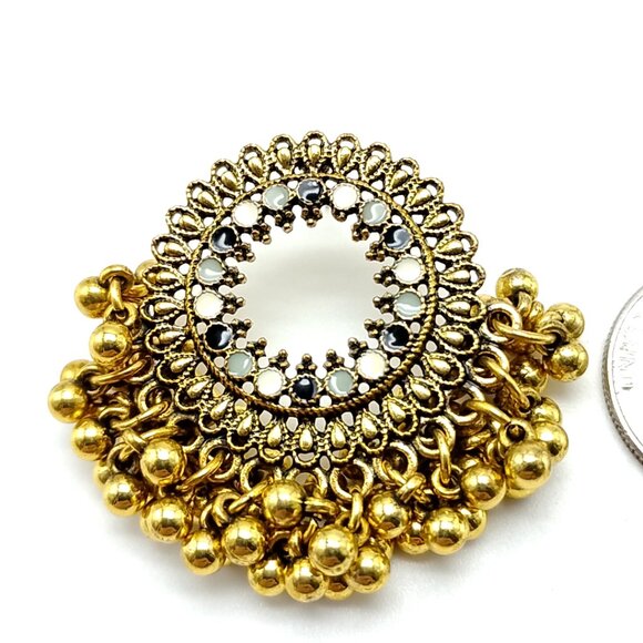 Vintage-style Ornate Round Golden Post-Stud Statement Earrings - Picture 8 of 11